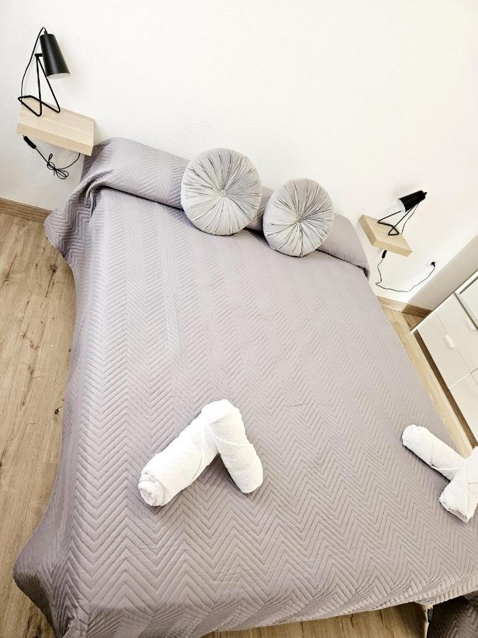 Apartamento Familiar En Triana 塞维利亚 外观 照片